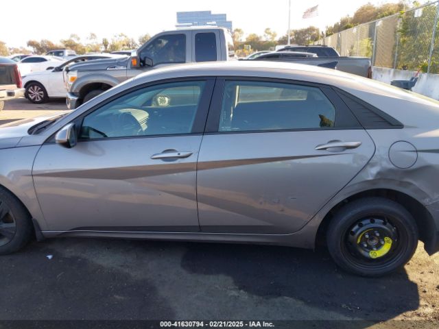 KMHLM4AG9NU322152 Hyundai ELANTRA SEL
