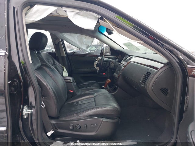 2011 CADILLAC DTS 1G6KH5E62BU141842 Photo 4