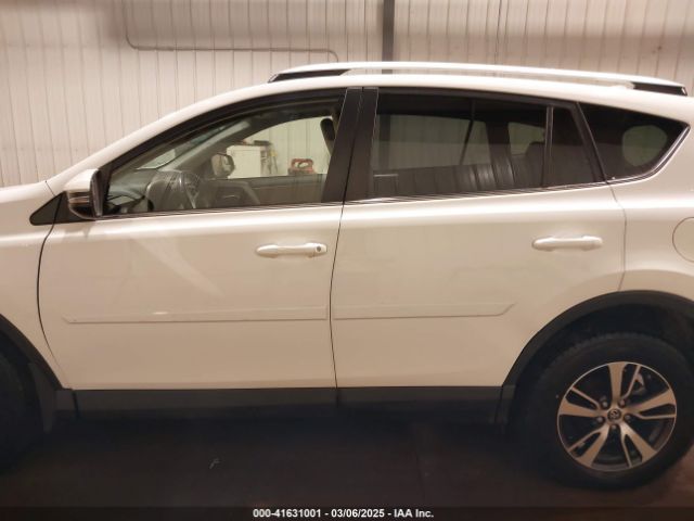 JTMRFREVXGJ099560 Toyota Rav4 Xle
