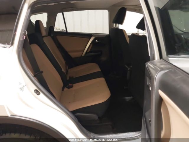 JTMRFREVXGJ099560 Toyota Rav4 Xle