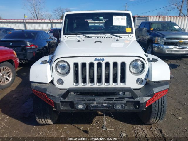 1C4BJWEG2HL552382 Jeep Wrangler Unlimited Sahara 4x4