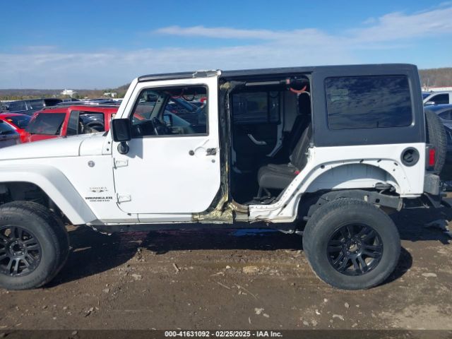 1C4BJWEG2HL552382 Jeep Wrangler Unlimited Sahara 4x4