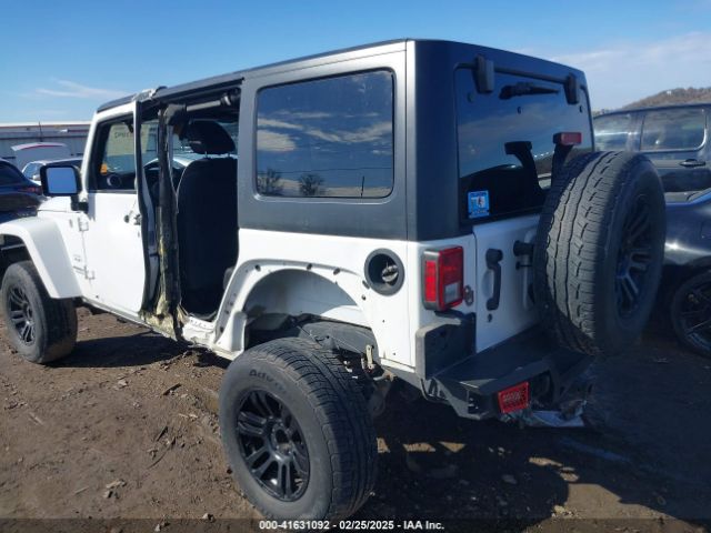 1C4BJWEG2HL552382 Jeep Wrangler Unlimited Sahara 4x4