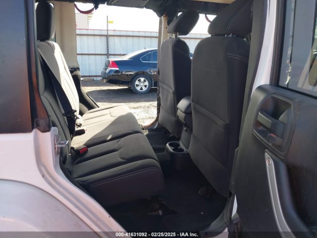 1C4BJWEG2HL552382 Jeep Wrangler Unlimited Sahara 4x4
