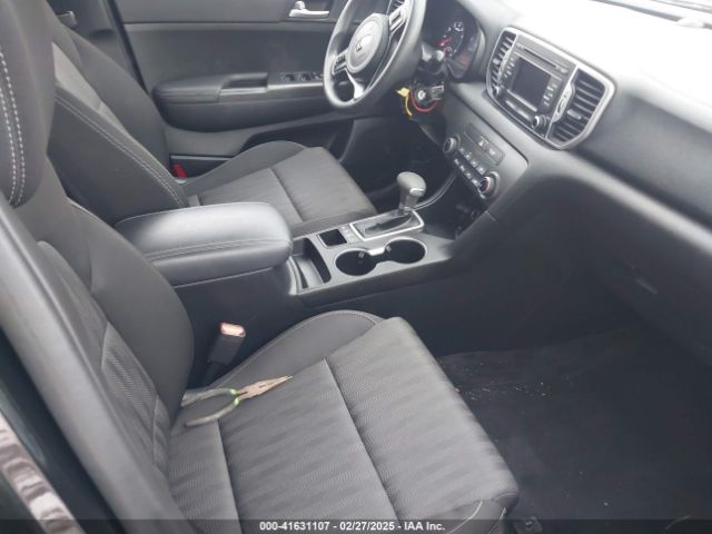 KNDPMCAC9H7187268 KIA Sportage Lx