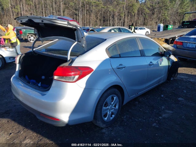 3KPFK4A70HE103803 KIA FORTE LX