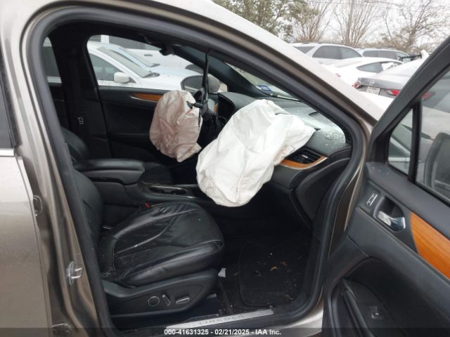 5LMCJ3C92GUJ20321 Lincoln Mkc Reserve