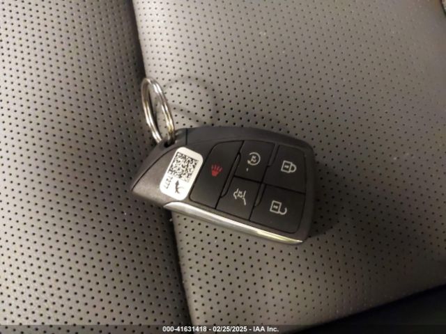 LRBFZSE42RD072328 Buick Envision Avenir Awd