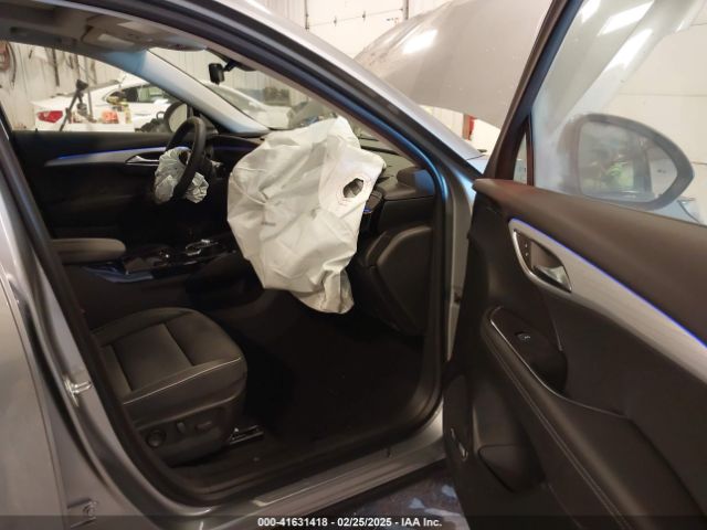 LRBFZSE42RD072328 Buick Envision Avenir Awd