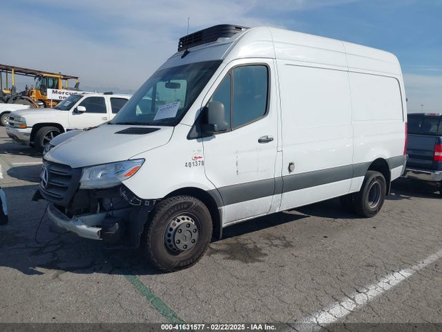 W1Y5DBHY1NT087666 Mercedes-Benz om651