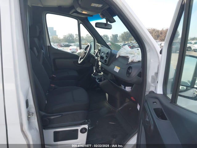 W1Y5DBHY1NT087666 Mercedes-Benz om651