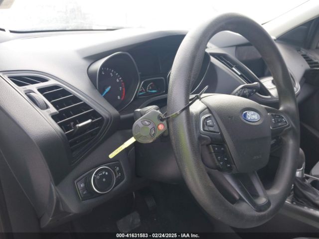 1FMCU0GD1JUC48757 Ford ESCAPE SE