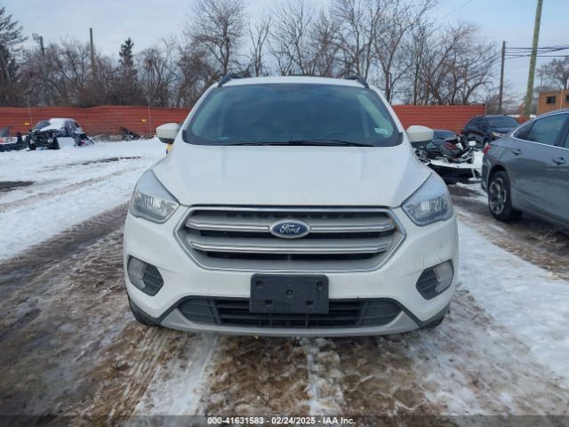 1FMCU0GD1JUC48757 Ford ESCAPE SE