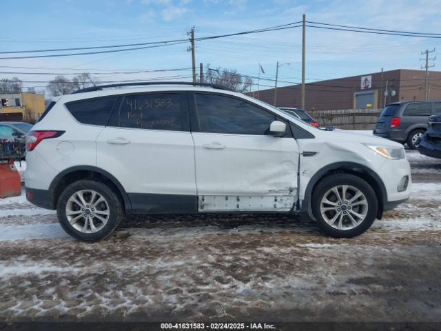 1FMCU0GD1JUC48757 Ford ESCAPE SE