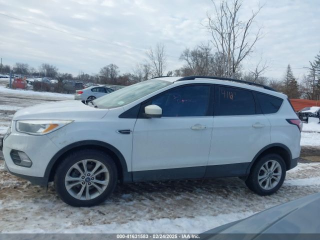 1FMCU0GD1JUC48757 Ford ESCAPE SE