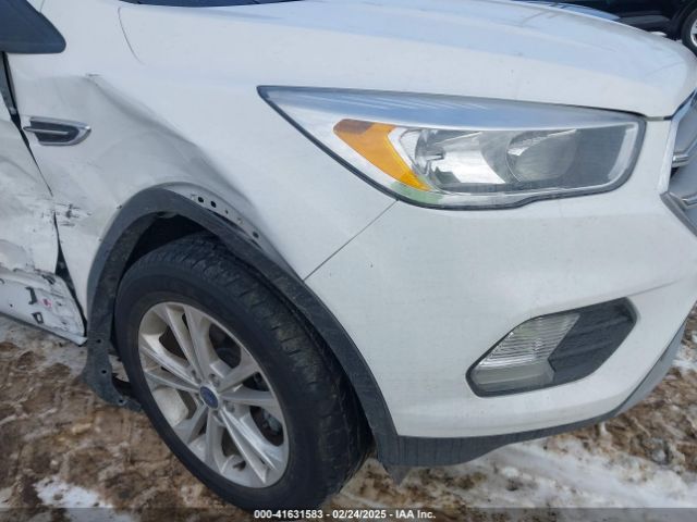 1FMCU0GD1JUC48757 Ford ESCAPE SE