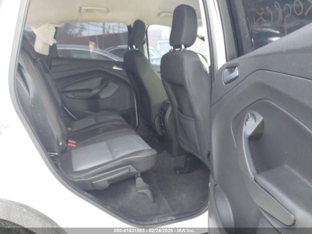 1FMCU0GD1JUC48757 Ford ESCAPE SE