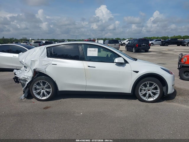 Продажа на аукционе авто 2023 Tesla Model Y, vin: 7SAYGDEE3PA123054, номер лота: 41631602