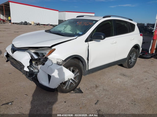 JTMZFREV2HJ713759 Toyota RAV4 LE