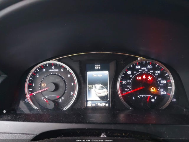 4T1BF1FK4HU742889 Toyota CAMRY SE