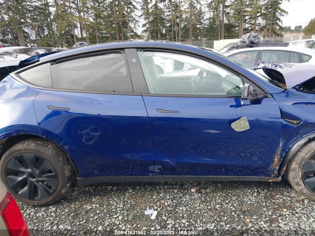 7SAYGDEE5RF163688 Tesla Model Y