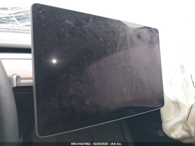 7SAYGDEE5RF163688 Tesla Model Y