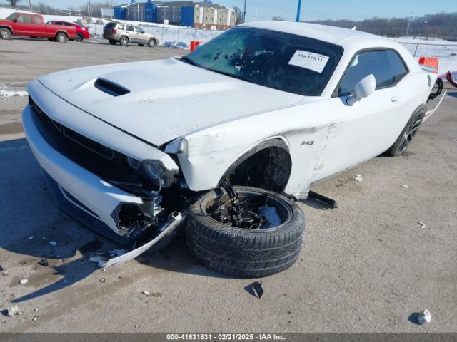 2C3CDZBT9KH744700 Dodge Challenger R/t