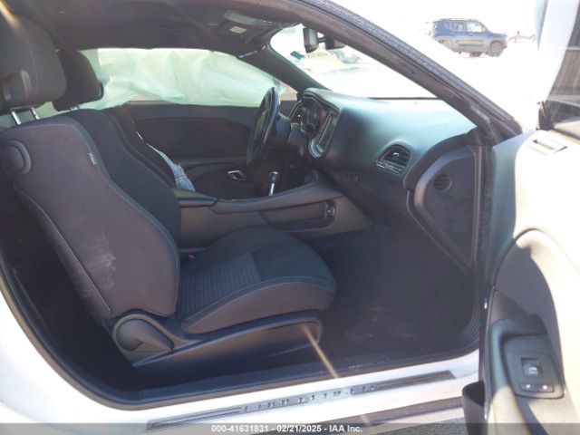 2C3CDZBT9KH744700 Dodge Challenger R/t