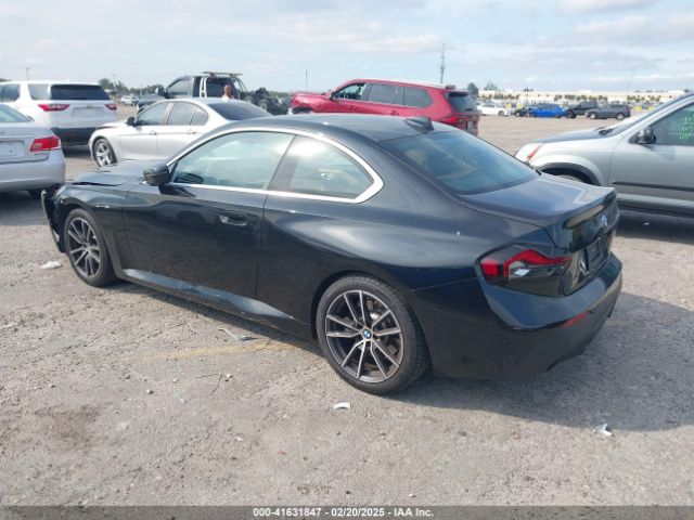 2022 BMW 230 3MW23CM08N8C50589 Photo 2