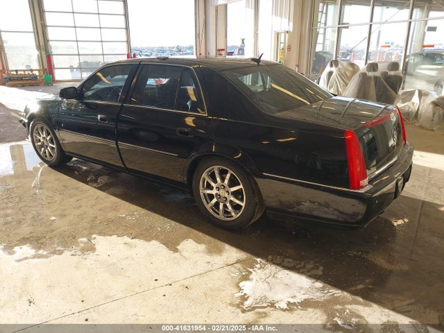 2008 CADILLAC DTS 1G6KD57958U127610 Photo 2