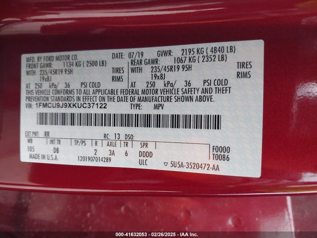 1FMCU9J9XKUC37122 Ford Escape Titanium