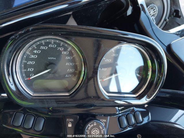 2022 HARLEY-DAVIDSON FLTRXST 1HD1ACL18NB671787 Photo 6