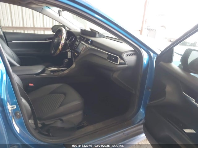 4T1B11HK5JU104037 Toyota CAMRY SE