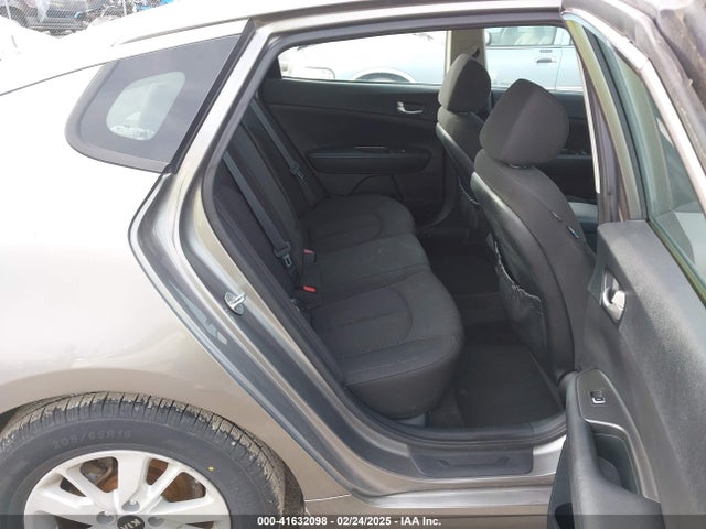 5XXGT4L36JG182175 KIA Optima Lx
