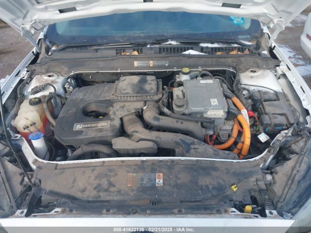 3FA6P0LU2KR261823 Ford Fusion Hybrid Se