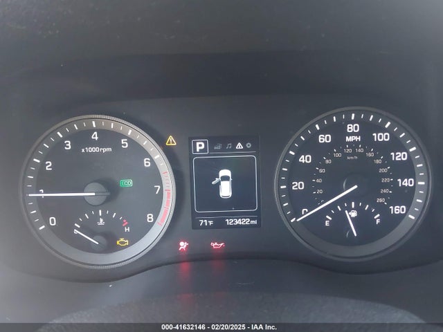 KM8J33A44JU653810 Hyundai TUCSON SEL