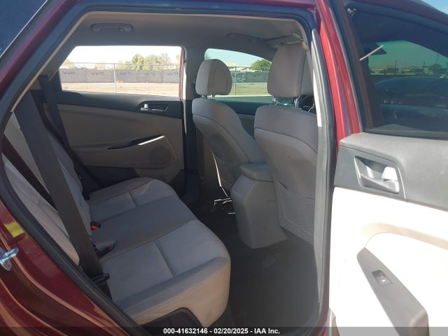 KM8J33A44JU653810 Hyundai TUCSON SEL