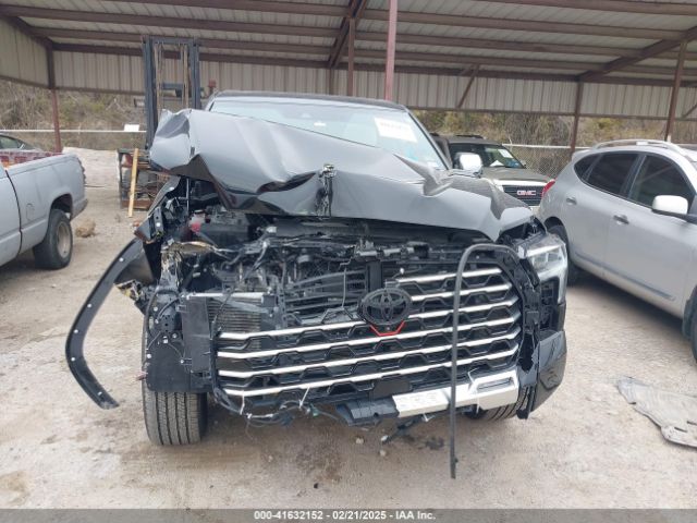 5TFVC5DB7NX008200 Toyota Tundra Hybrid Capstone