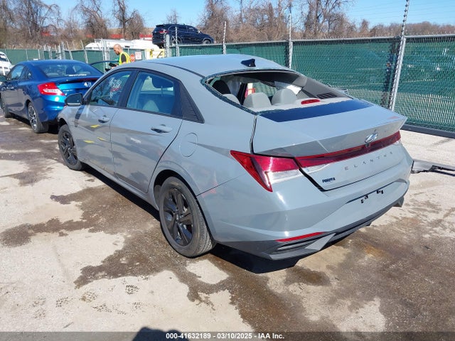 KMHLM4AG7MU105570 Hyundai ELANTRA SEL
