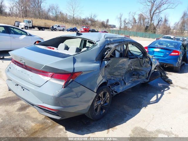 KMHLM4AG7MU105570 Hyundai ELANTRA SEL
