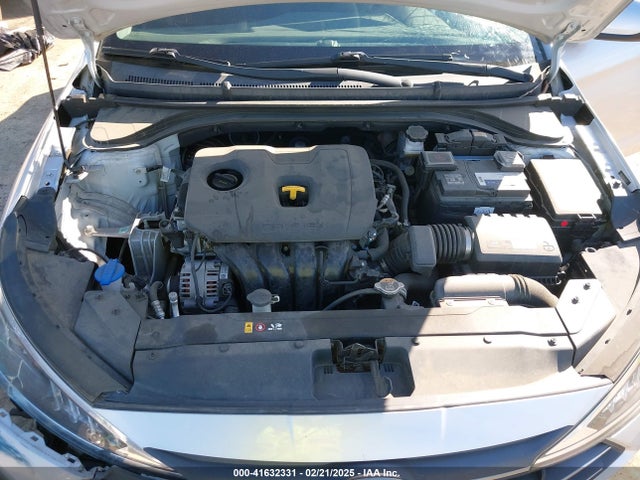 Hyundai ELANTRA SE 2019 5NPD74LF0KH483497 Image 10