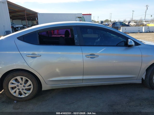 Hyundai ELANTRA SE 2019 5NPD74LF0KH483497 Image 13