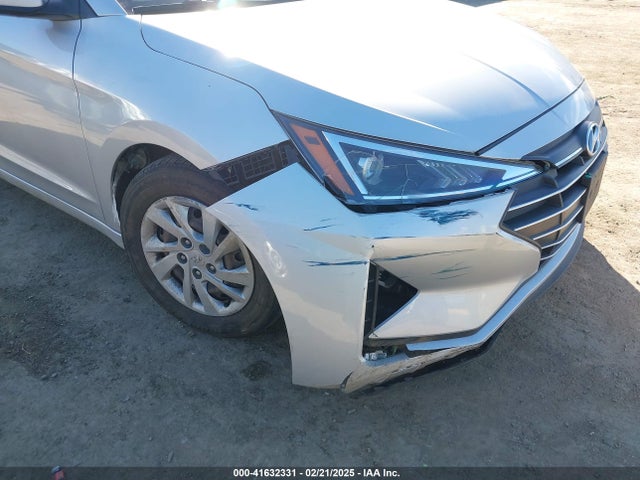 Hyundai ELANTRA SE 2019 5NPD74LF0KH483497 Image 17