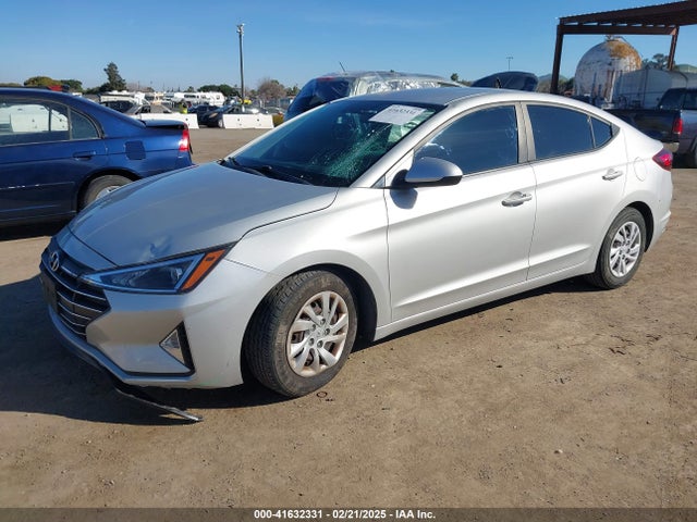 Hyundai ELANTRA SE 2019 5NPD74LF0KH483497 Image 2