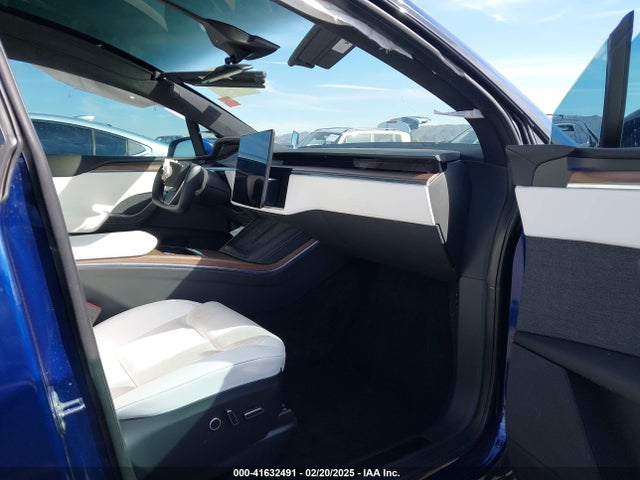 2022 TESLA MODEL X 7SAXCDE58NF341112 Photo 4