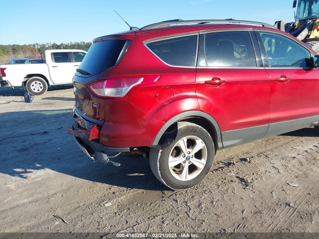 1FMCU9G96FUB72704 Ford ESCAPE SE