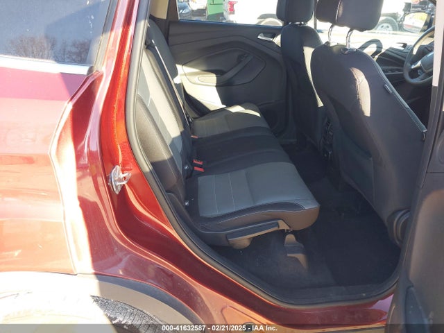 1FMCU9G96FUB72704 Ford ESCAPE SE