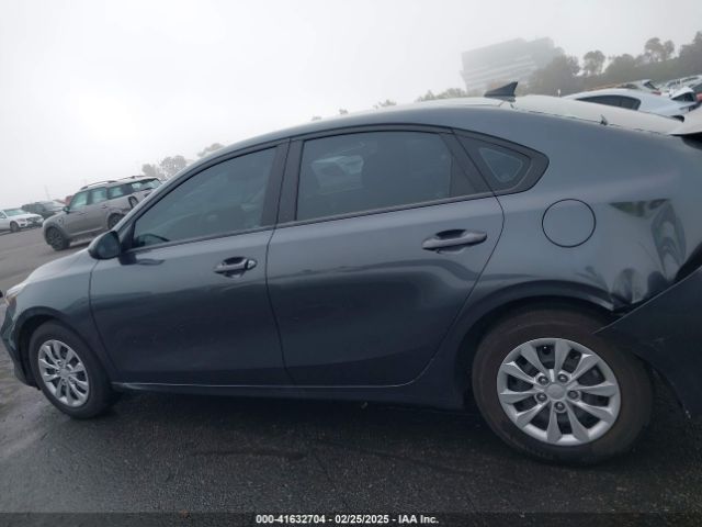 3KPF24AD9NE463704 KIA FORTE FE