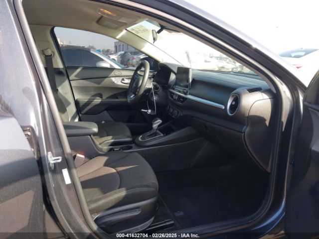 3KPF24AD9NE463704 KIA FORTE FE