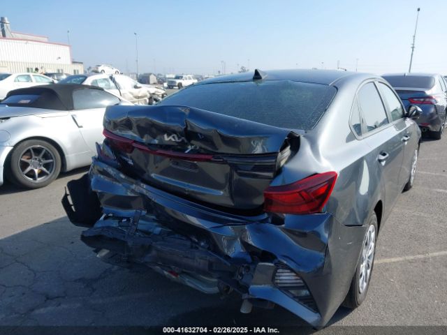 3KPF24AD9NE463704 KIA FORTE FE